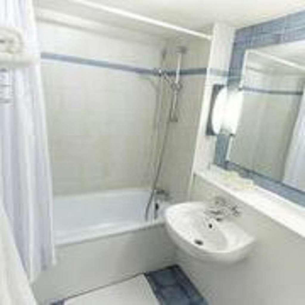 Kyriad Tarbes Bastillac 部屋 写真