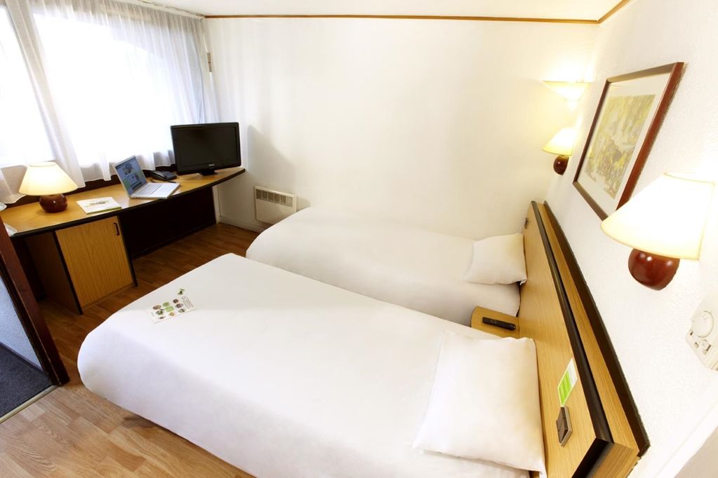 Kyriad Tarbes Bastillac 部屋 写真